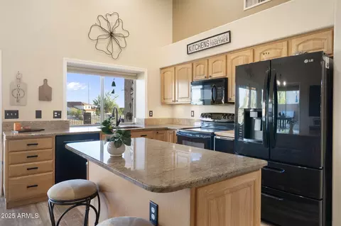 Kitchen - 1437 E Glenhaven Dr, Phoenix, AZ 85048 photo 2 of 5