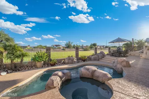 Exterior - 1437 E Glenhaven Dr, Phoenix, AZ 85048 photo 1 of 5
