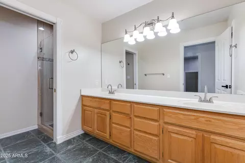 Bath - 3958 E Juniper Cir, Mesa, AZ 85205 photo 4 of 4