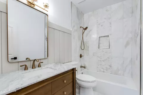 Bath - 3958 E Juniper Cir, Mesa, AZ 85205 photo 2 of 4