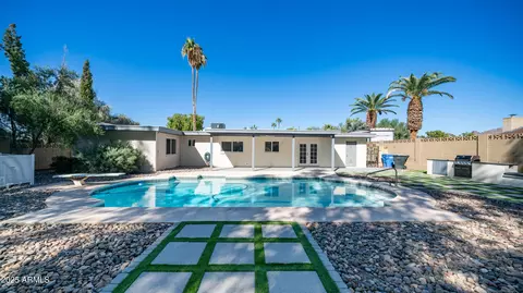 Exterior - 141 Eugie Ave, Phoenix, AZ 85022 photo 9 of 14