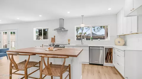 Kitchen - 141 Eugie Ave, Phoenix, AZ 85022 photo 5 of 5