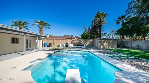 Exterior - 141 Eugie Ave, Phoenix, AZ 85022 photo 12 of 14