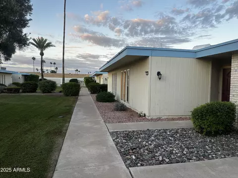 10958 W Coggins Dr, Sun City, AZ 85351
