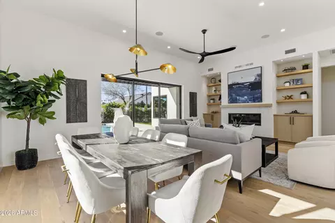 Dining - 4234 N 42nd Pl, Phoenix, AZ 85018 photo 1 of 1
