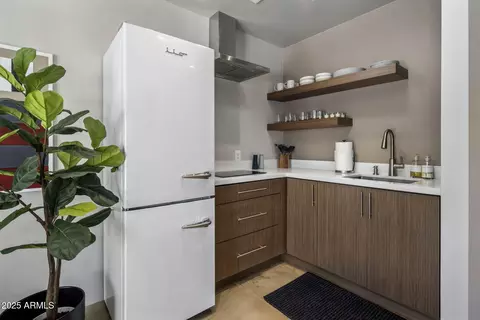 Kitchen - 219 E Oregon Ave, Phoenix, AZ 85012 photo 6 of 6