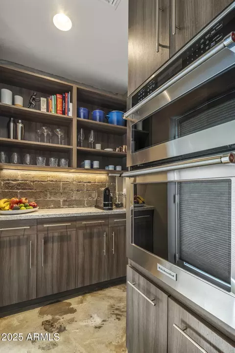 Kitchen - 219 E Oregon Ave, Phoenix, AZ 85012 photo 4 of 6