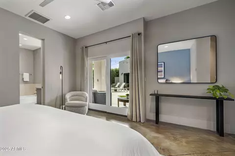 Bedroom - 219 E Oregon Ave, Phoenix, AZ 85012 photo 2 of 4