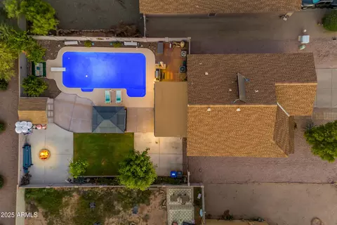 1190 E Silversmith Trl, San Tan Valley, AZ 85143