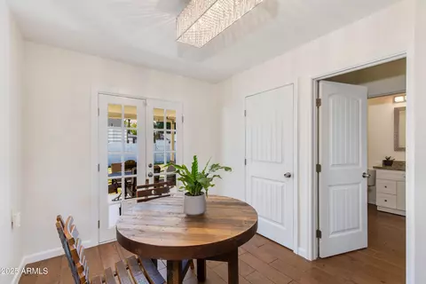 Dining - 3313 N 43rd Pl, Phoenix, AZ 85018 photo 1 of 1