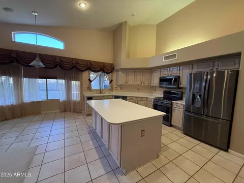 Kitchen - 1308 E Horseshoe Ave, Gilbert, AZ 85296 photo 2 of 2