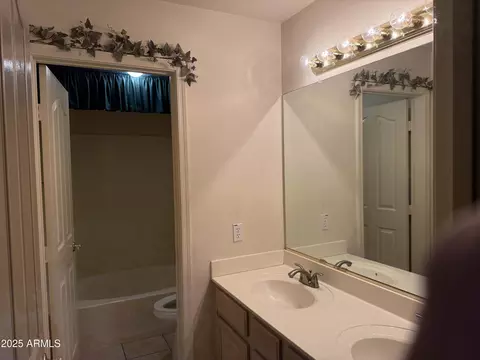 Bath - 1308 E Horseshoe Ave, Gilbert, AZ 85296 photo 2 of 2