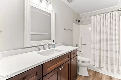 Bath - 4541 E Carolina Dr, Phoenix, AZ 85032 photo 4 of 4