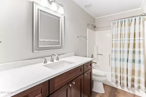 Bath - 4541 E Carolina Dr, Phoenix, AZ 85032 photo 3 of 4