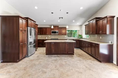 Kitchen - 4541 E Carolina Dr, Phoenix, AZ 85032 photo 1 of 1