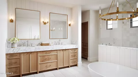 Bath - 612 E Tanglewood Trl, Phoenix, AZ 85085 photo 1 of 4