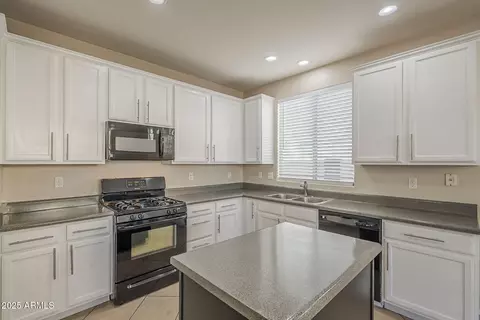 Kitchen - 1224 E Julian Dr, Gilbert, AZ 85295 photo 3 of 7