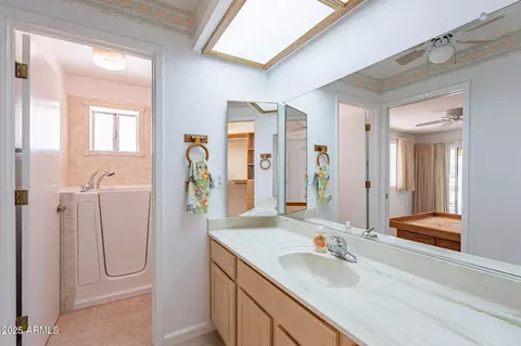 Bath - 8147 E Lakeview Ave, Mesa, AZ 85209 photo 2 of 3