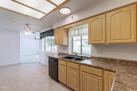 Kitchen - 8147 E Lakeview Ave, Mesa, AZ 85209 photo 4 of 6