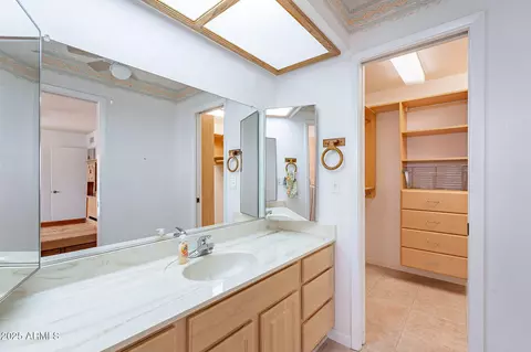 Bath - 8147 E Lakeview Ave, Mesa, AZ 85209 photo 1 of 3