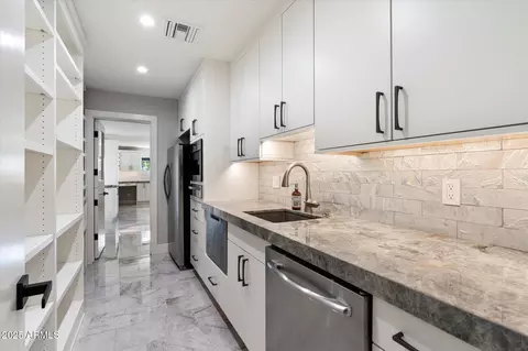 Other - 5404 N 41st St, Phoenix, AZ 85018 photo 15 of 20
