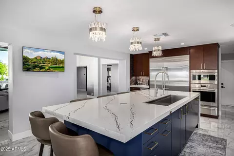 Kitchen - 5404 N 41st St, Phoenix, AZ 85018 photo 2 of 4