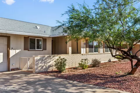9232 W Arrowhead Dr, Sun City, AZ 85351