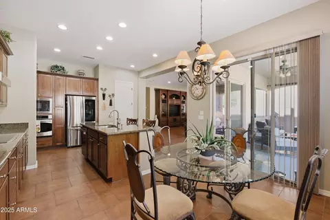Kitchen - 3128 E Blue Sage Ct, Gilbert, AZ 85297 photo 4 of 8
