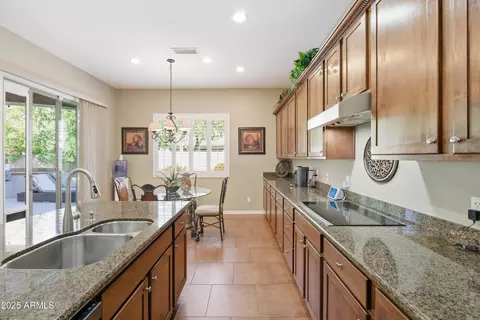 Kitchen - 3128 E Blue Sage Ct, Gilbert, AZ 85297 photo 5 of 8