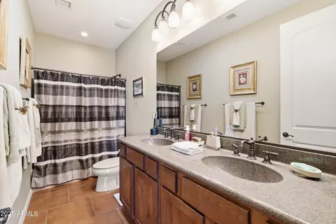 Bath - 3128 E Blue Sage Ct, Gilbert, AZ 85297 photo 6 of 6
