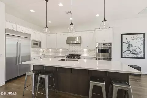 Kitchen - 2480 E Haymore St, Gilbert, AZ 85298 photo 5 of 5