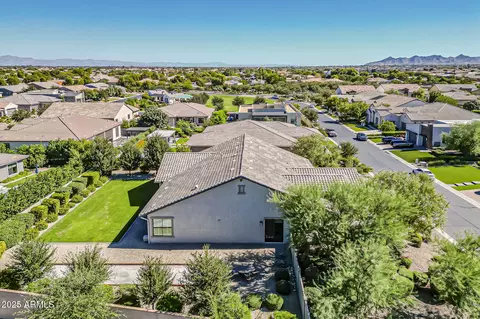 View/Area - 2480 E Haymore St, Gilbert, AZ 85298 photo 2 of 2