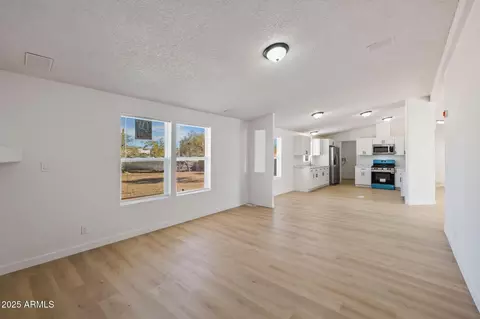 Living - 20772 E Stagecoach Trl, Mayer, AZ 86333 photo 5 of 7