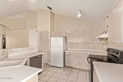 6565 E Quartz St, Mesa, AZ 85215 photo 17