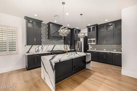 Kitchen - 10334 E Radiant Ave, Mesa, AZ 85212 photo 1 of 2