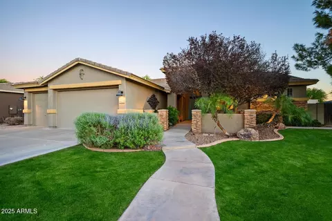 4879 S Fresno St, Chandler, AZ 85249