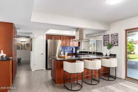 Kitchen - 2432 E Cochise Rd, Phoenix, AZ 85028 photo 1 of 2