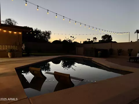Exterior - 2432 E Cochise Rd, Phoenix, AZ 85028 photo 3 of 9