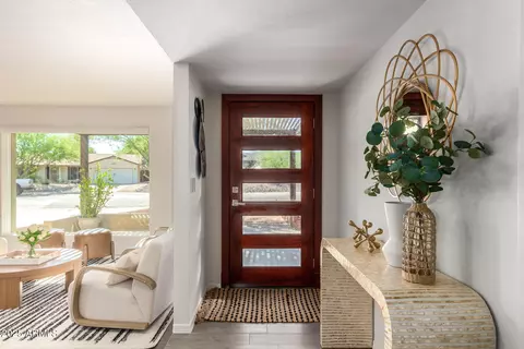 Entry Way - 2432 E Cochise Rd, Phoenix, AZ 85028 photo 1 of 1