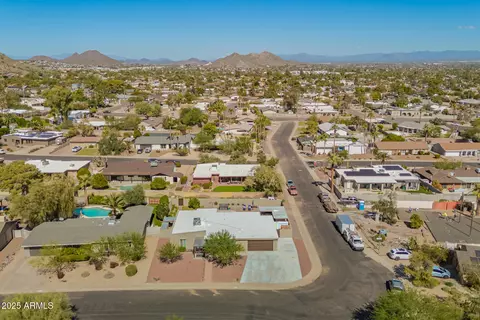View/Area - 2432 E Cochise Rd, Phoenix, AZ 85028 photo 4 of 4