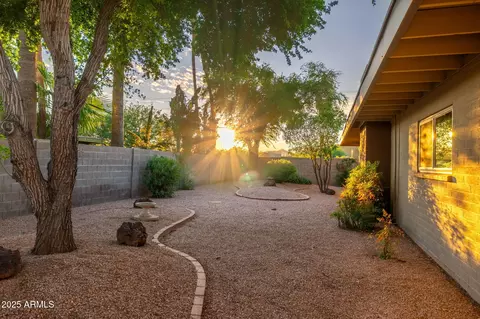 4001 E Cannon Dr, Phoenix, AZ 85028 photo 21