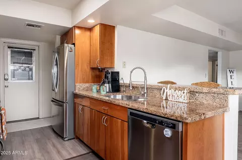 4001 E Cannon Dr, Phoenix, AZ 85028 photo 5