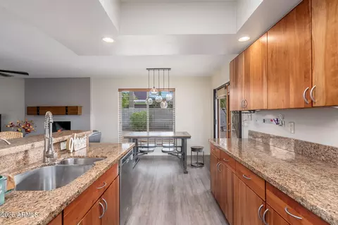 4001 E Cannon Dr, Phoenix, AZ 85028 photo 6
