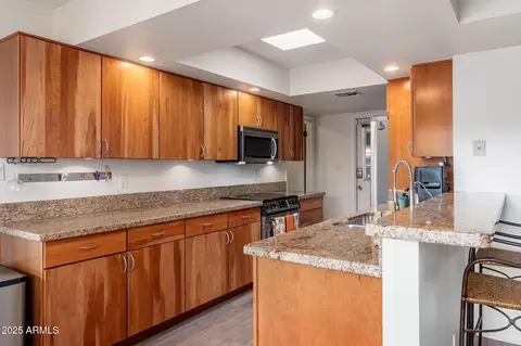4001 E Cannon Dr, Phoenix, AZ 85028 photo 7