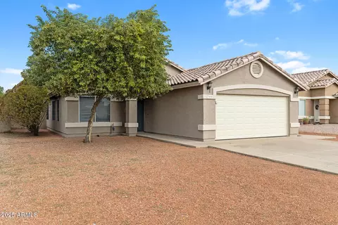 Exterior - 8658 E Capri Ave, Mesa, AZ 85208 photo 3 of 6