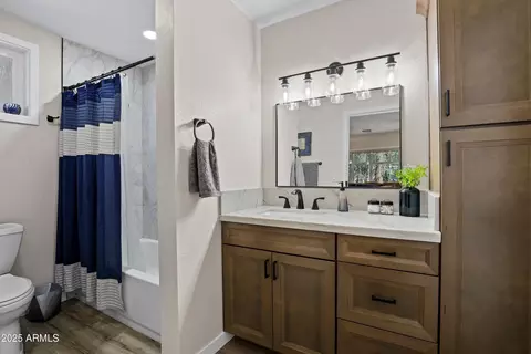 Bath - 1102 E Cedar Ln, Payson, AZ 85541 photo 2 of 3