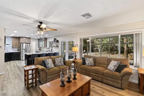 Living - 1102 E Cedar Ln, Payson, AZ 85541 photo 2 of 2