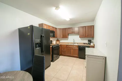 Kitchen - 8707 E Butte St, Mesa, AZ 85207 photo 1 of 3