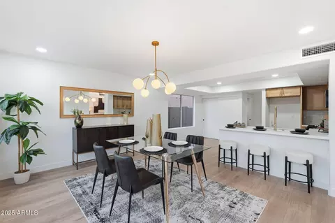 Dining - 4071 E Meadow Dr, Phoenix, AZ 85032 photo 2 of 3