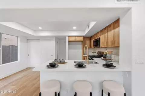 Kitchen - 4071 E Meadow Dr, Phoenix, AZ 85032 photo 1 of 1